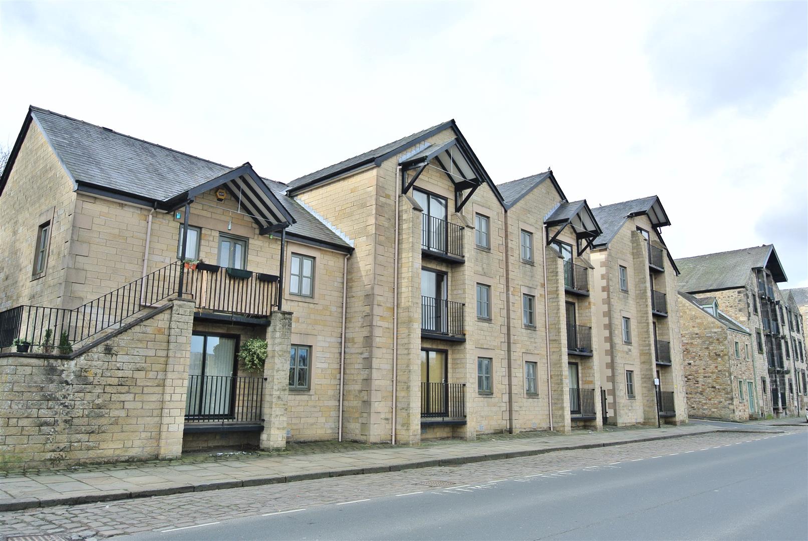 Great Quayside Buy-to-let Investment Property in Lancaster with Healthy Gross Returns of 5.5%